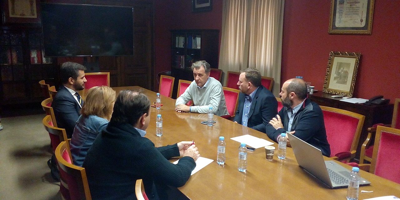 Reunión Cluster con Joaquin Moreno