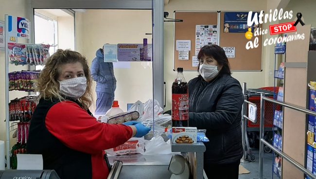 Entrega mascarillas en los comercios 1